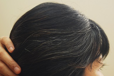 白髪の原因はやっぱりストレス ６つの原因について美容師が解説 Crest